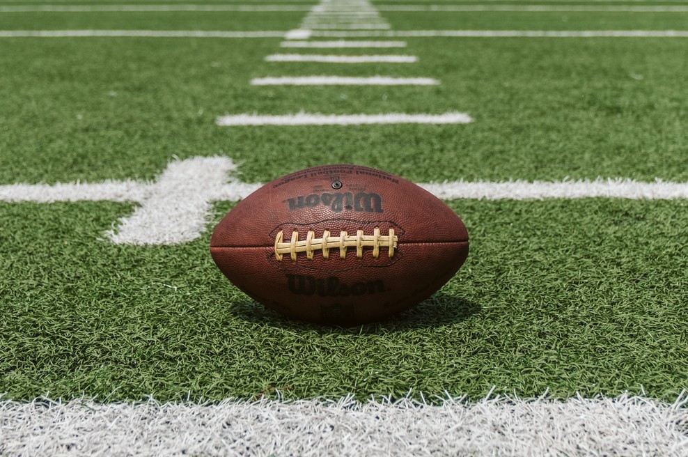 NFL: Za zvestobo poplačan s kar 503 milijoni dolarjev vredno pogodbo (foto: Photo by Dave Adamson on Unsplash)