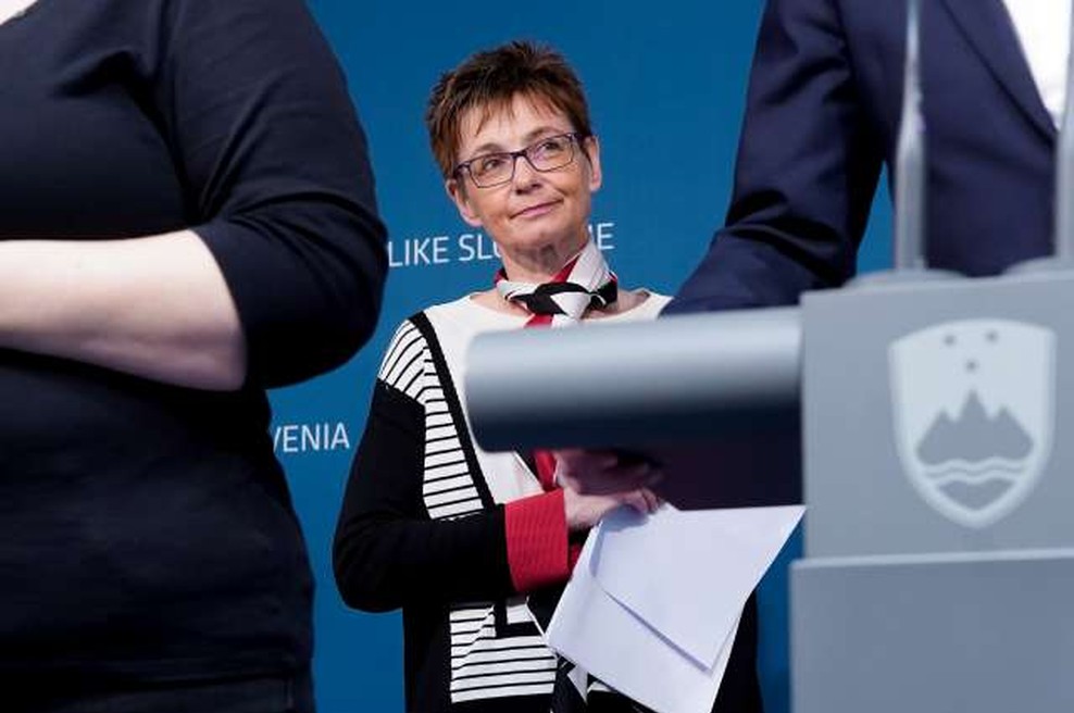 Nina Pirnat o začetku prvega vala: »Ljudi, ki bi se okužili na smučanju v Italiji, je bilo malo!« (foto: Nik Jevšnik/STA)