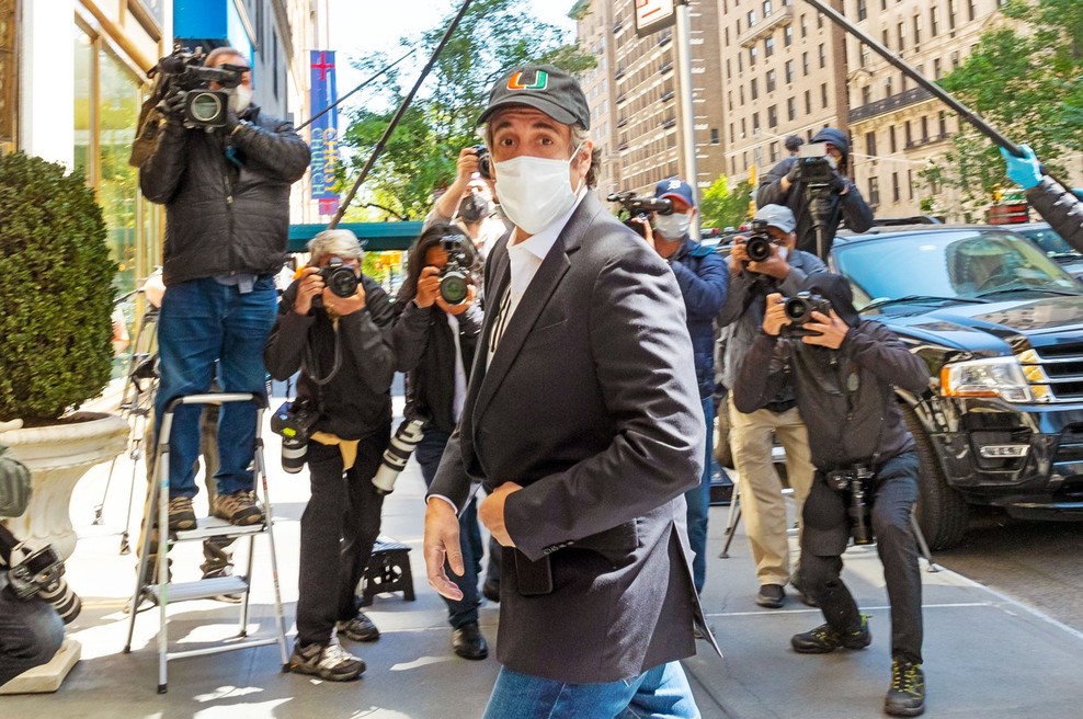 Nekdanji Trumpov odvetnik Michael Cohen ni pristal na pogoje za hišni pripor in se bo vrnil za rešetke (foto: profimedia)