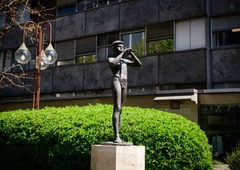 Alarmantno stanje: RTV se utaplja v dolgovih (številke so zastrašujoče)