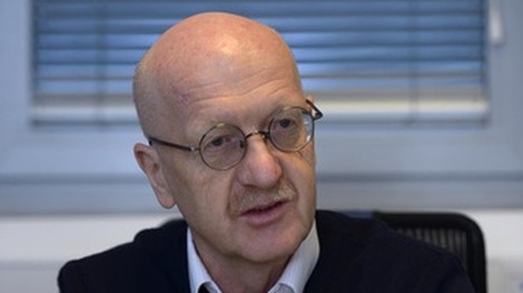 Psiholog dr. Andrej Perko: "Zrel človek ne bere primitivnih in agresivnih vsebin, ki jih pišejo troli!"