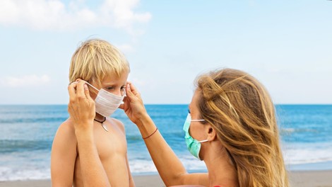 Alojz Ihan: Z uporabo mask bi epidemijo neprimerno lažje nadzorovali