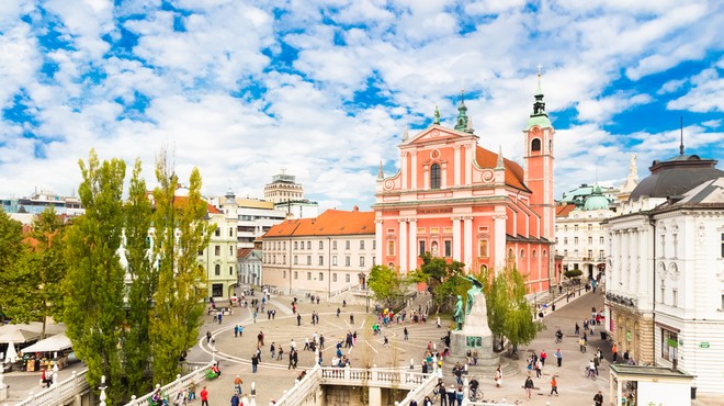 Raziskava: Čez 80 let naj bi bilo v Sloveniji samo še milijon prebivalcev (foto: Shutterstock)