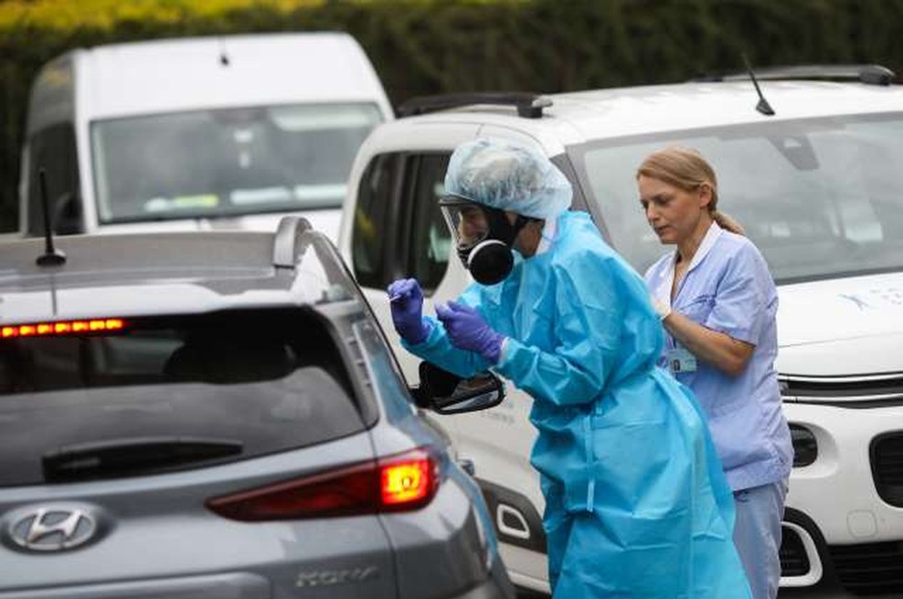 V četrtek potrdili 19 primerov okužb, v Hrastniku še trije novi primeri (foto: Anže Malovrh/STA)