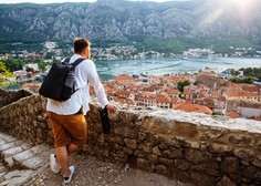 Na rdečem seznamu od danes Črna gora, Hrvaška ostaja na rumenem