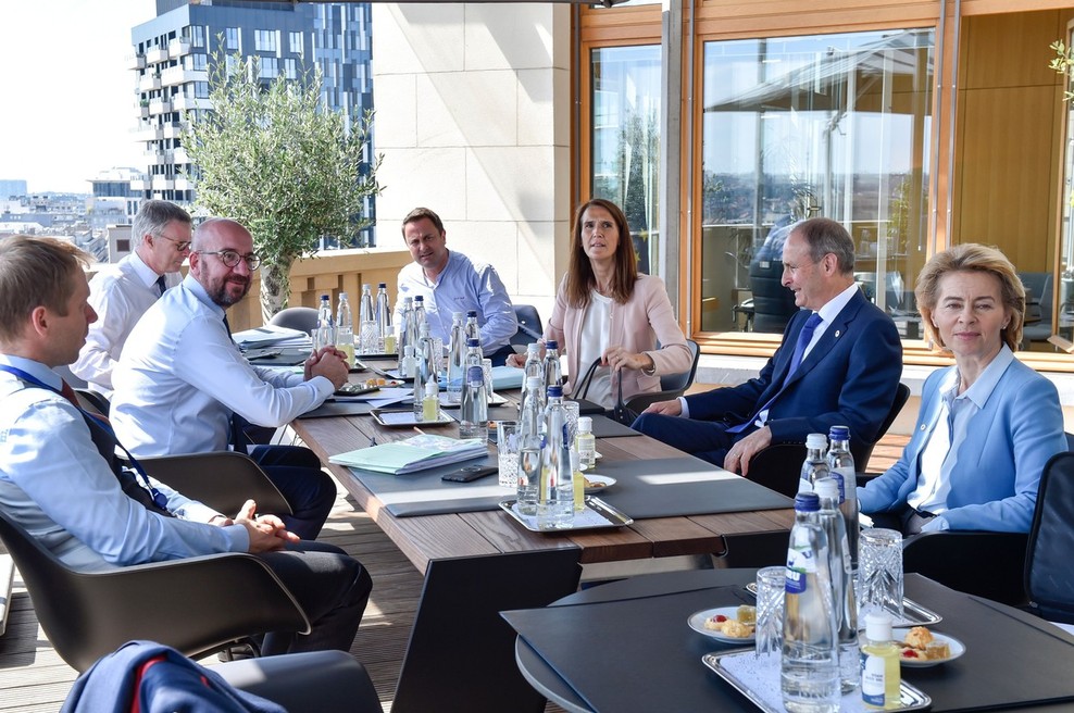Pri sprejemanju svežnja za obnovo Evrope v Bruslju še ni končnega soglasja (foto: profimedia)