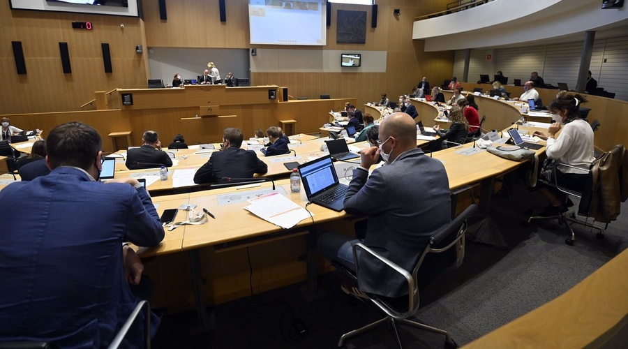 V Bruslju za nepovratna sredstva 390 milijard v sklad za okrevanje Evrope (foto: profimedia)