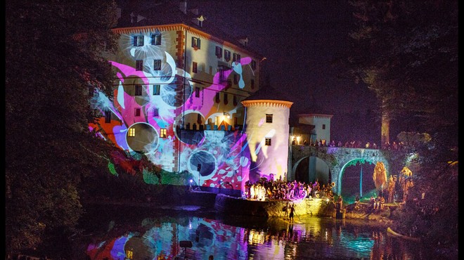 Floating Castle (Plavajoči grad) v znamenju Zofijinega sveta (foto: Floating Castle)