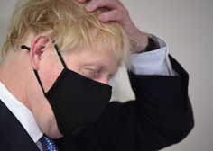 Boris Johnson je javno priznal, da se vlada ni dobro odzvala na širjenje koronavirusa
