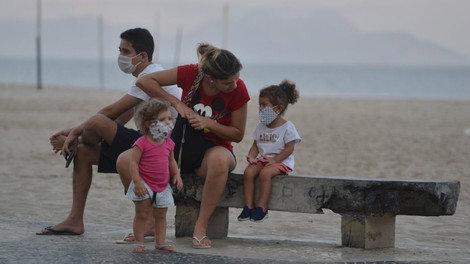 V ZDA so drugi dan zapored potrdili čez 70.000 okužb, v Braziliji tretji dan čez 50.000