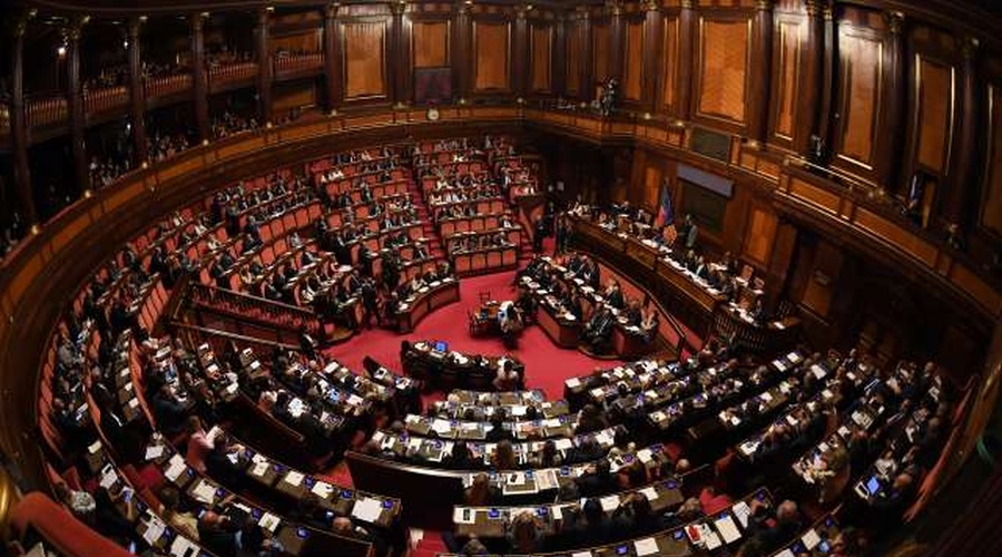 Italija izredne razmere zaradi covida-19 podaljšala do sredine oktobra (foto: Xinhua/STA)