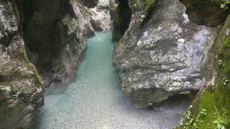 Za pustolovce: soteske in korita po Sloveniji, ki jih morate nujno obiskati!