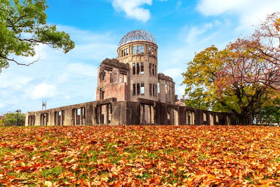 V Hirošimi se spominjajo napada z atomsko bombo pred 75 leti
