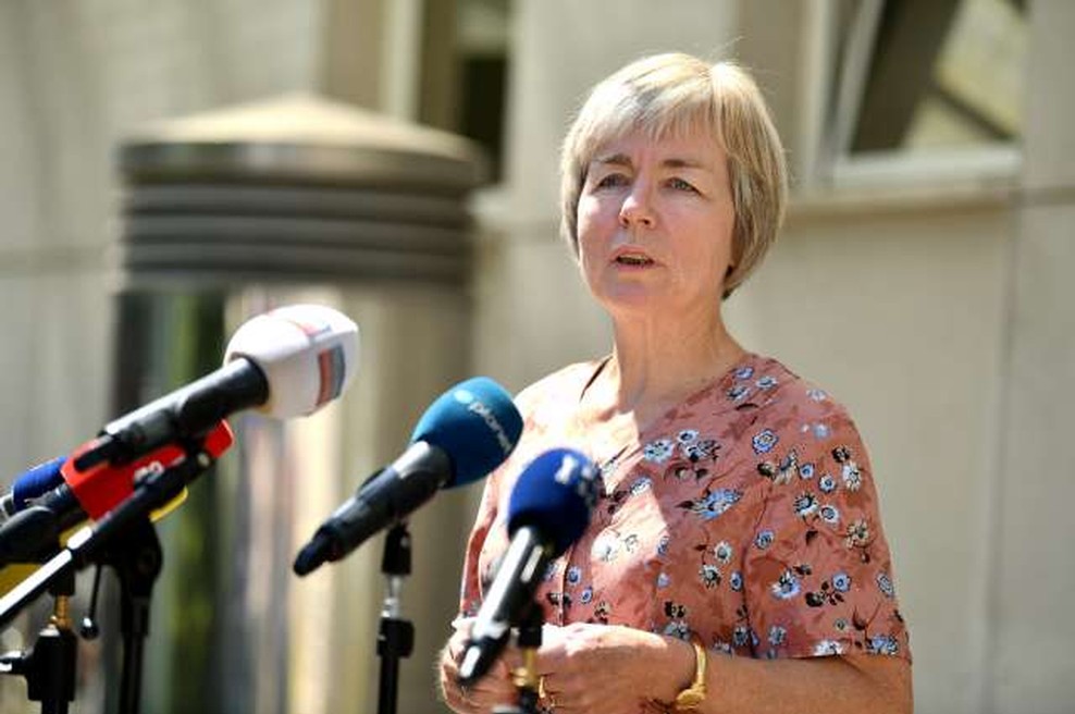 NIJZ: Epidemiološke razmere pri nas so trenutno relativno ugodne (foto: STA/Tamino Petelinšek)