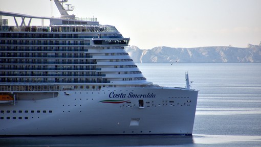 Francoski potniki vložili skupinsko tožbo proti družbi Costa Cruises