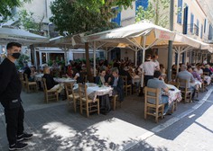 Številni bari in restavracije v Grčiji po novem ne bodo smeli delovati med polnočjo in sedmo uro zjutraj