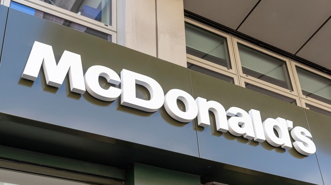 McDonalds s tožbo proti nekdanjemu glavnemu izvršnemu direktorju Stevu Easterbrooku (foto: Profimedia)