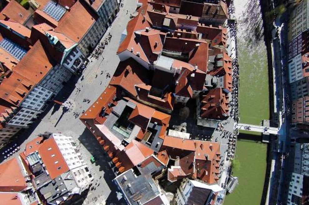 Poletni turistični utrip v Ljubljani ostaja šibek, hotelirji s sezono nezadovoljni (foto: Peter Černuta/STA)