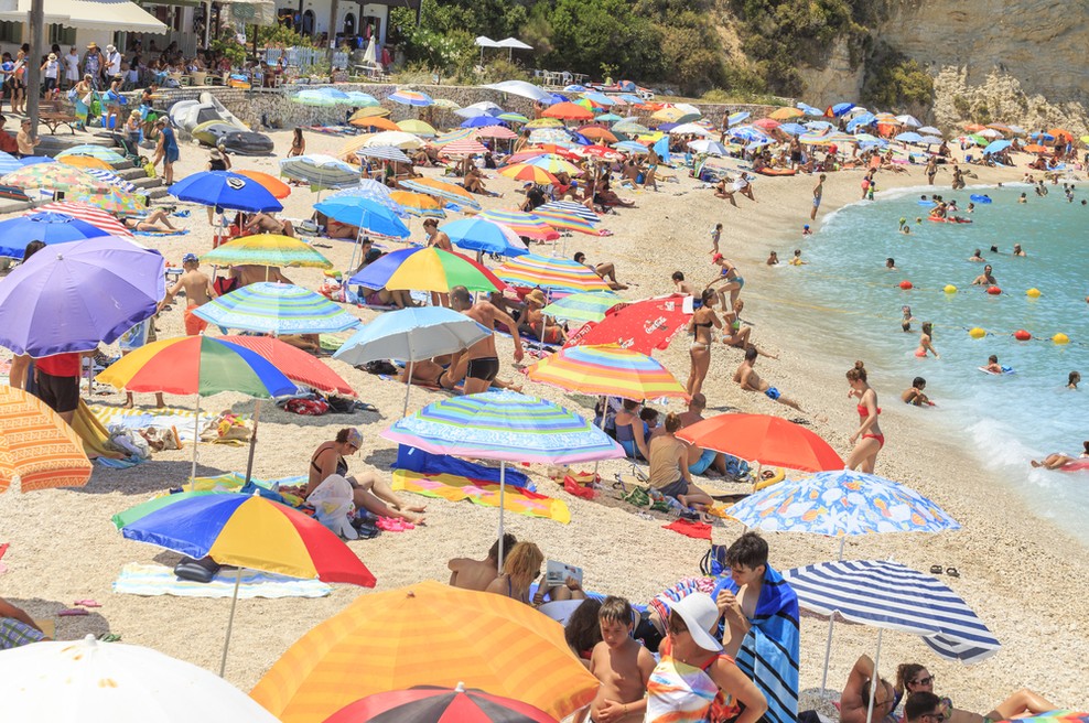 Italija uvedla obvezno testiranje na koronavirus ob prihodu iz Hrvaške, Grčije, Malte in Španije (foto: Shutterstock)