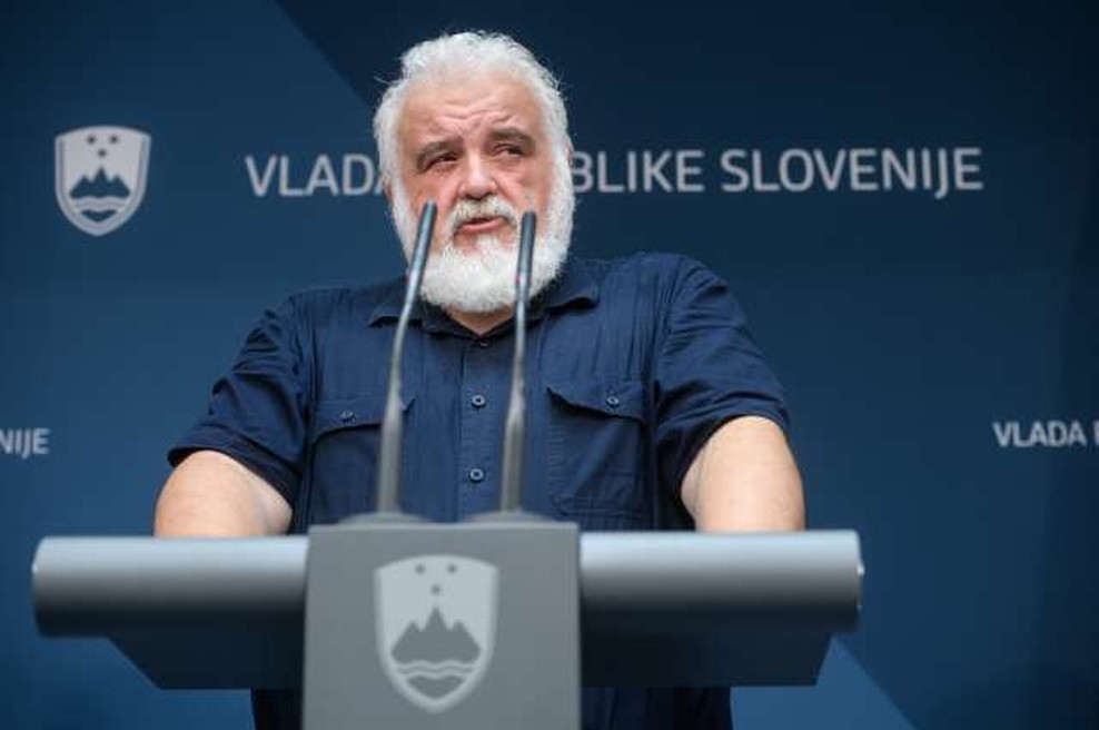 Milan Krek o več možnostih za omejitev vnosa okužb s Hrvaške (foto: STA/Nebojša Tejić)