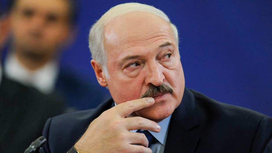 
                            Razmere v Belorusiji vse bolj napete. Lukašenko vojski ukazal, da je v bojni pripravljenosti (foto: Shutterstock)