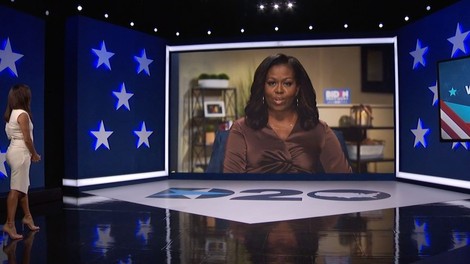 Michelle Obama s čustvenim pozivom Američanom sklenila prvi dan demokratske konvencije