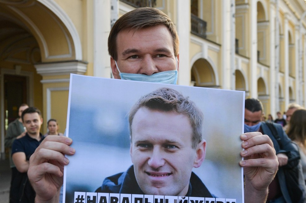 Ruski zdravniki nasprotujejo premestitvi Navalnega iz bolnišnice v Omsku (foto: profimedia)
