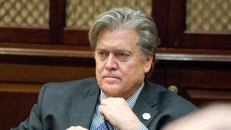 Za zapahi še osmi tesni sodelavec Donalda Trumpa