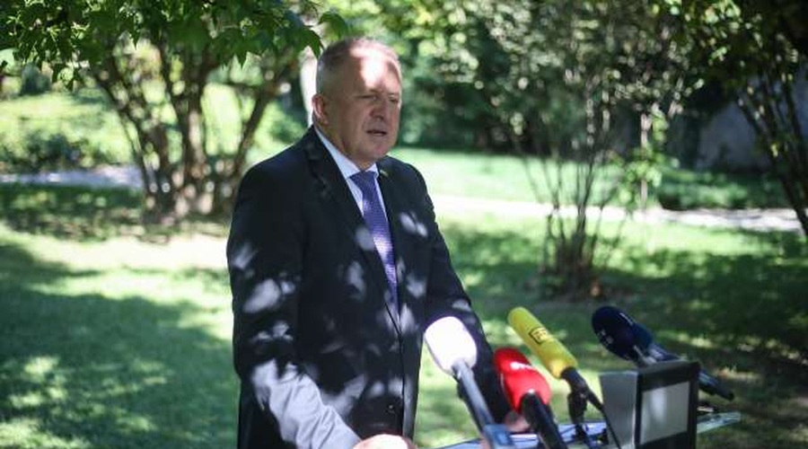 Zdravko Počivalšek: V dveh mesecih unovčena četrtina turističnih bonov (foto: Anže Malovrh/STA)