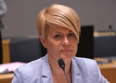Po mnenju KPK je Aleksandra Pivec kršila zakon o integriteti