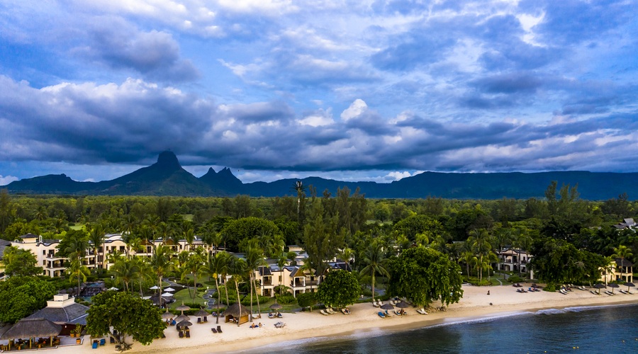 Po izlitju nafte z nasedle ladje je izginila idilična podoba Mauritiusa (foto: profimedia)