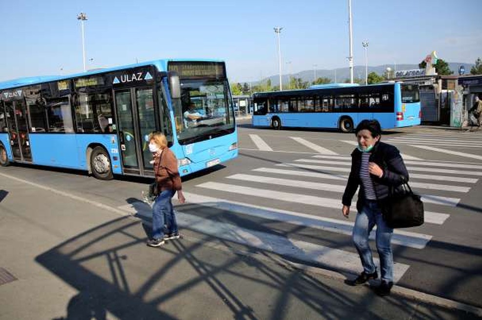 Na Hrvaškem še 145 okužb, ena smrtna žrtev (foto: Hina/STA)
