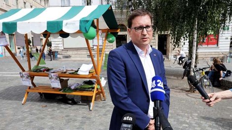 Aplikacija #OstaniZdrav na voljo uporabnikom operacijskega sistema iOS