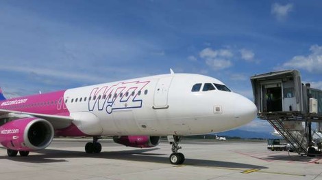 Poljski Lot začasno ukinja lete z Brnika, Wizzair pozimi ne bo letel v Charleroi