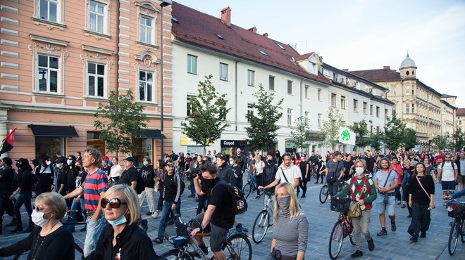 20. petkov protest v Ljubljani tudi za spodbudo žvižgačem (foto: profimedia)