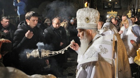 Cerkveni patriarh, ki je covid-19 označil kot kazen za grehe istospolnih skupnosti, pozitiven!