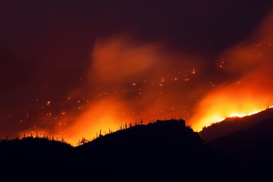 V plamenih na zahodu ZDA doslej ugasnilo najmanj 27 življenj