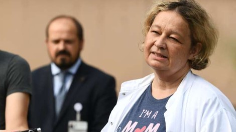 Zaradi vse več okuženih s koronavirusom pristojni v prihodnjih dneh pričakujejo več hospitaliziranih