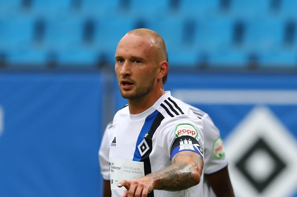 Prekinil intervju, odšel na tribuno in obračunal z navijačem (foto: Profimedia)