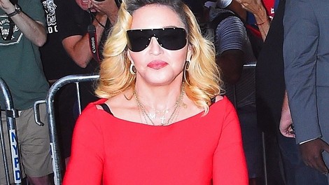 Madonna bo režirala film o svojem življenju