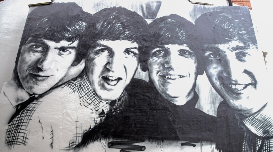 Po več kot 20 letih nova uradna knjižna izdaja o The Beatles (foto: Profimedia)