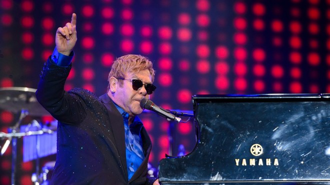 Elton John je karanteno izkoristil za inventuro preteklosti in pripravil komplet albumov (foto: profimedia)