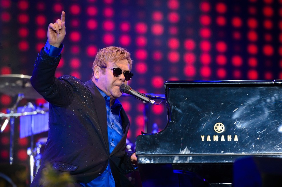Elton John je karanteno izkoristil za inventuro preteklosti in pripravil komplet albumov (foto: profimedia)