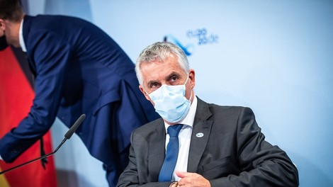V slovenskih bolnišnicah bodo znova vzpostavili režim iz časa epidemije