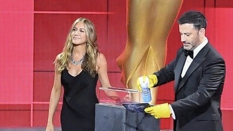 Zvezdnice naj bi na podelitvi nagrad emmy nosile pižame, a zgodilo se je tole