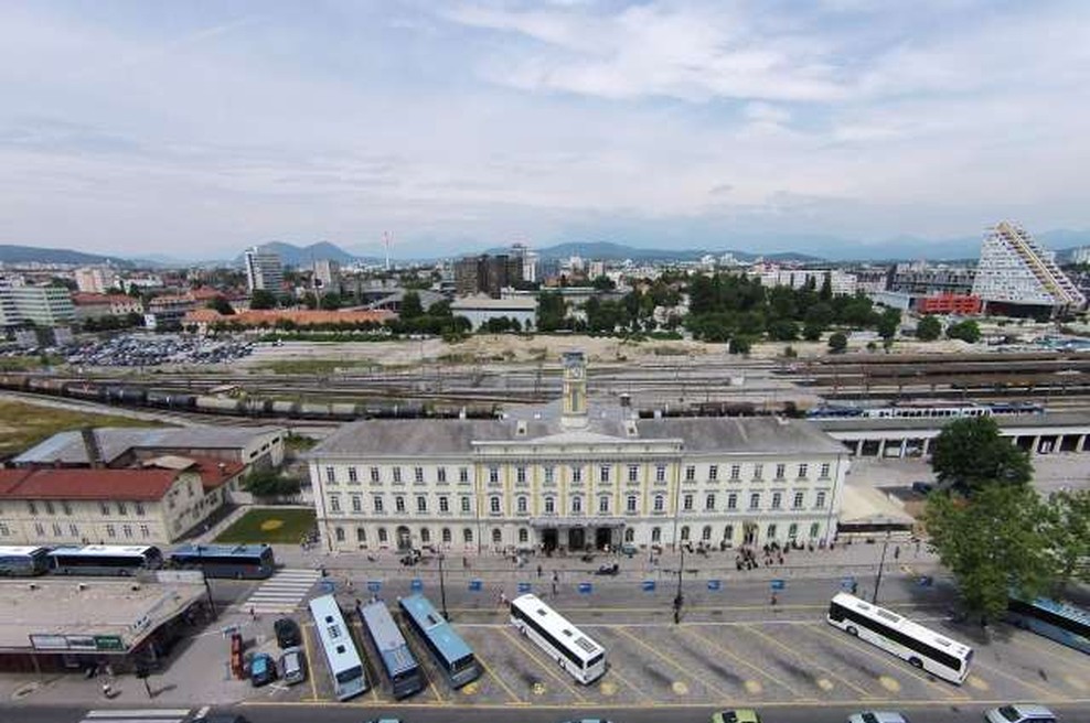 Vlada nadgradnjo ljubljanske železniške postaje uvrstila med projekte za državno financiranje (foto: Peter Černuta/STA)