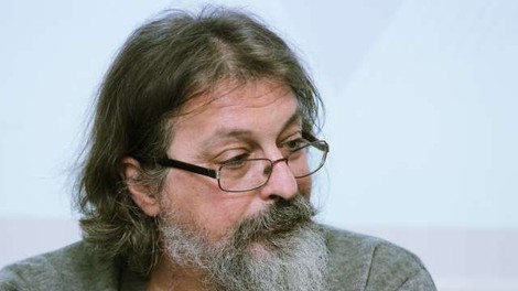 "Naslavljanje mladih kot neodgovornih v času te krize krepi neodgovornost, ne pa jo preprečuje!"