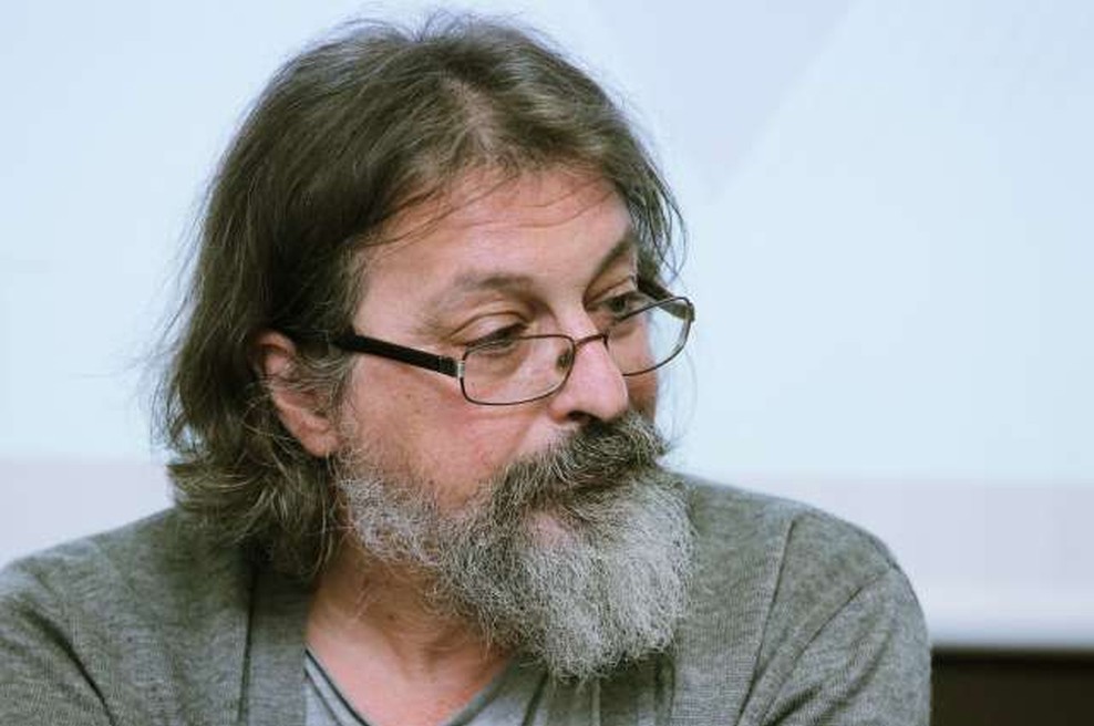 "Naslavljanje mladih kot neodgovornih v času te krize krepi neodgovornost, ne pa jo preprečuje!" (foto: Daniel Novakovič/STA)