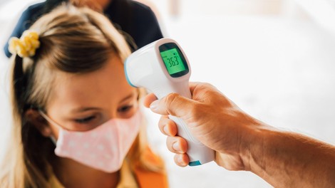 Vsesplošno merjenje temperature ni obvezno niti smiselno