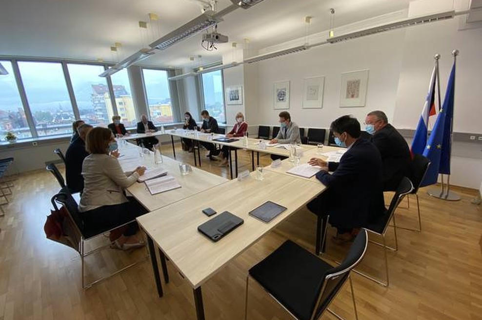 Varuh Svetina o problematiki nameščanja oseb v psihiatrične bolnišnice in zavode (foto: varuh-rs.si)